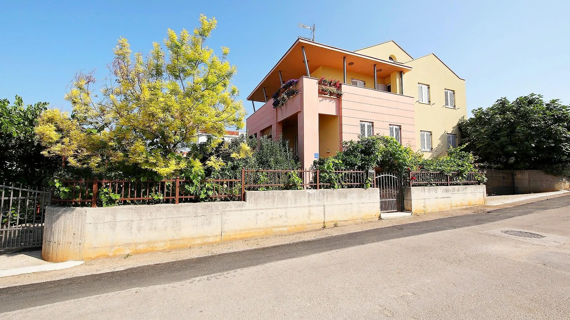 Apartments Jadranko Zadar
